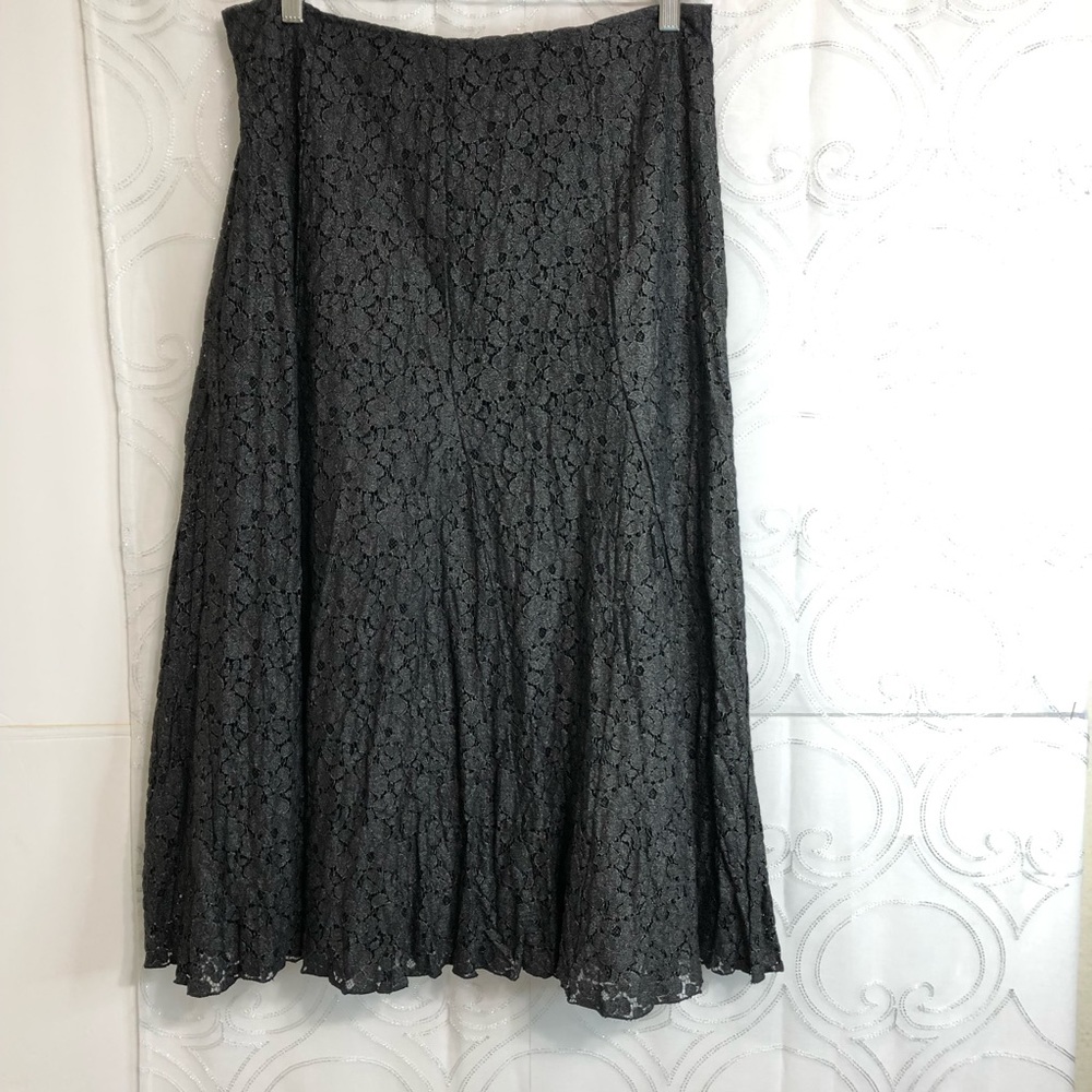 CHICO’S MIDI LACE SKIRT Size S